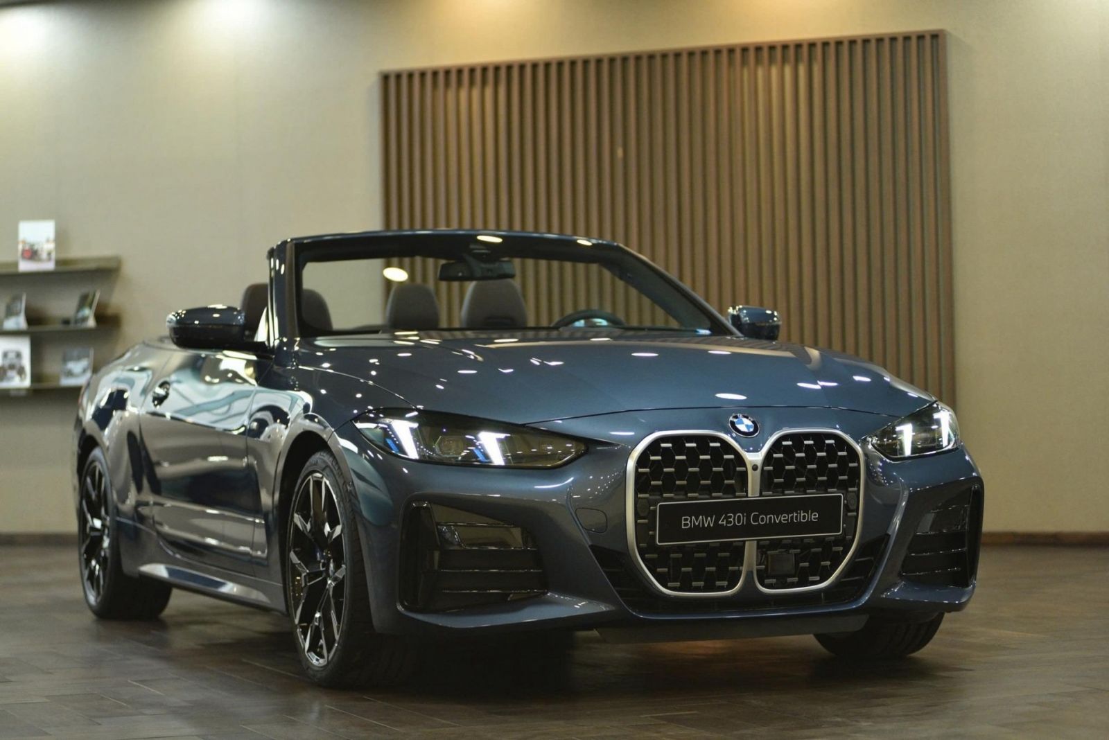 Giá xe BMW 4 Series Convertible mới nhất tháng 3/2026: Từ 3,115 tỷ đồng